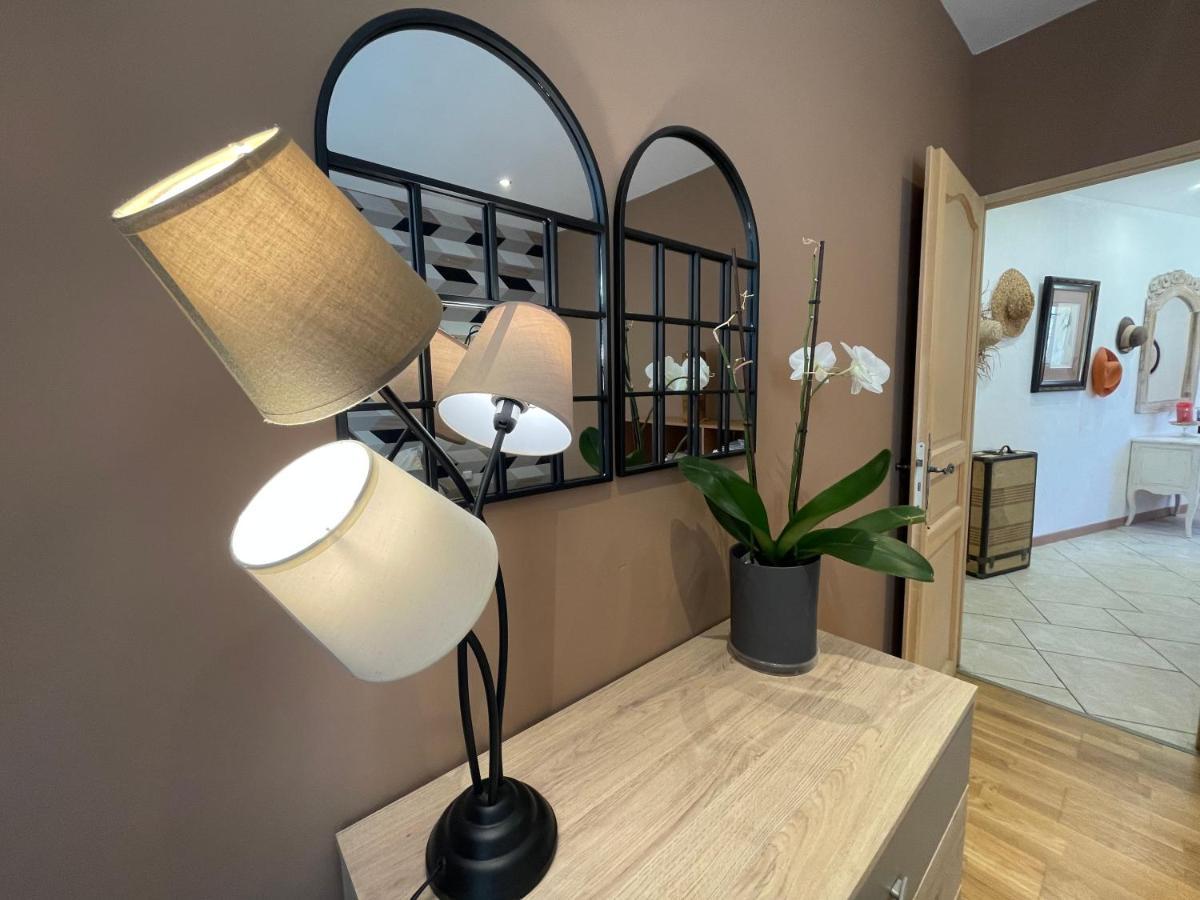 Bed and Breakfast Le Calme De La Garrigue Russan Exterior foto