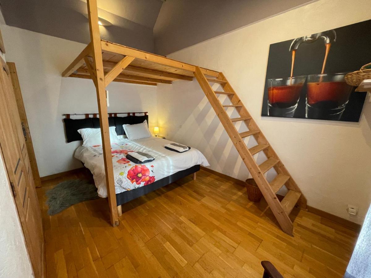 Bed and Breakfast Le Calme De La Garrigue Russan Exterior foto