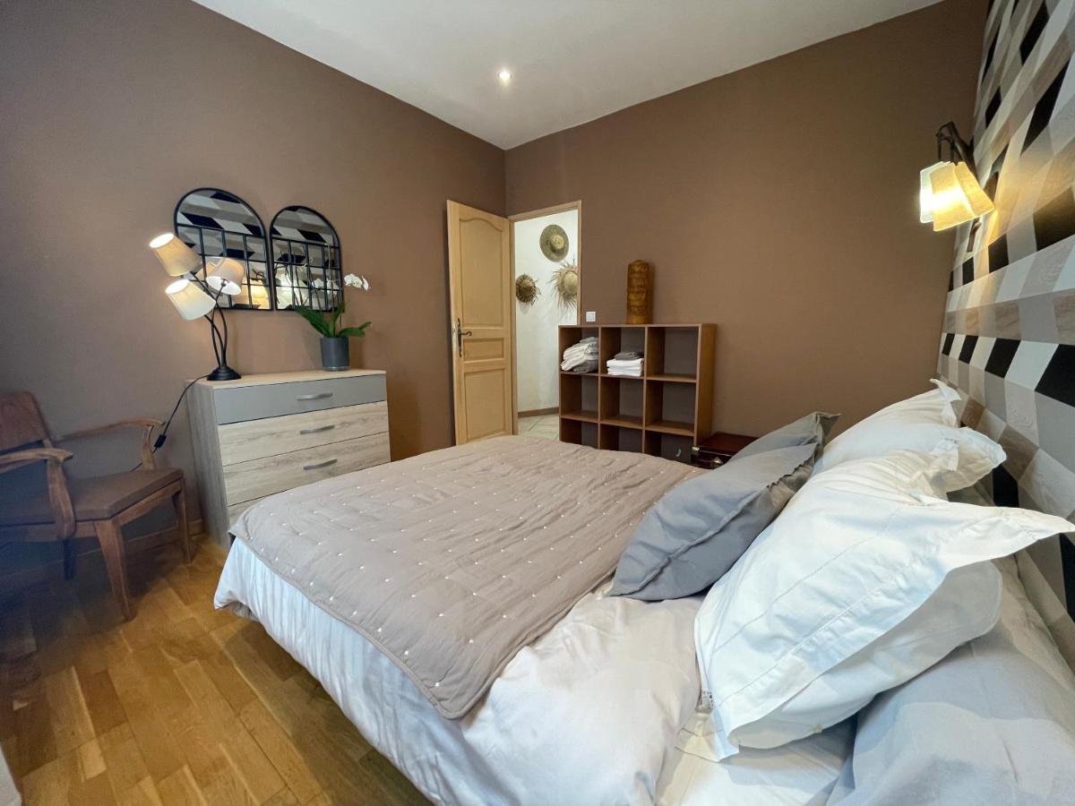 Bed and Breakfast Le Calme De La Garrigue Russan Exterior foto