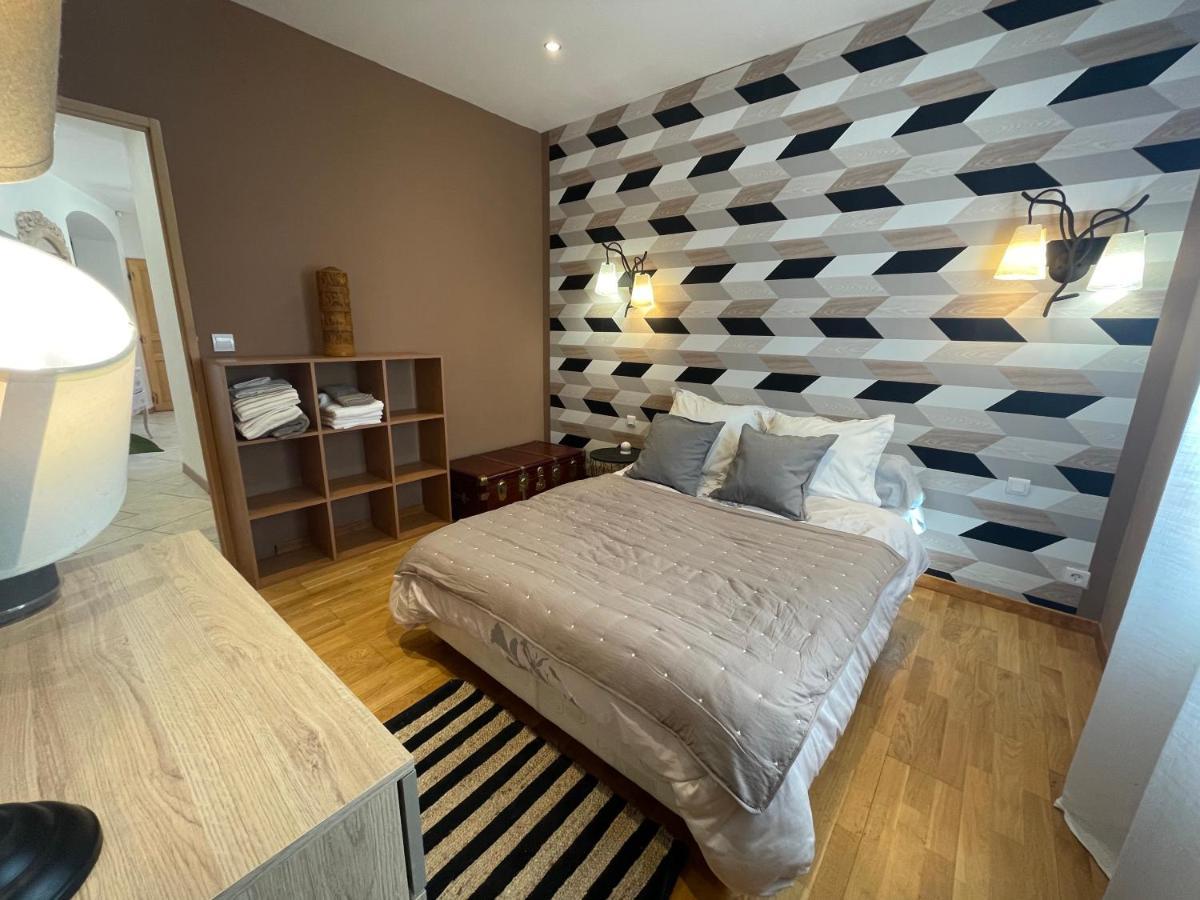 Bed and Breakfast Le Calme De La Garrigue Russan Exterior foto
