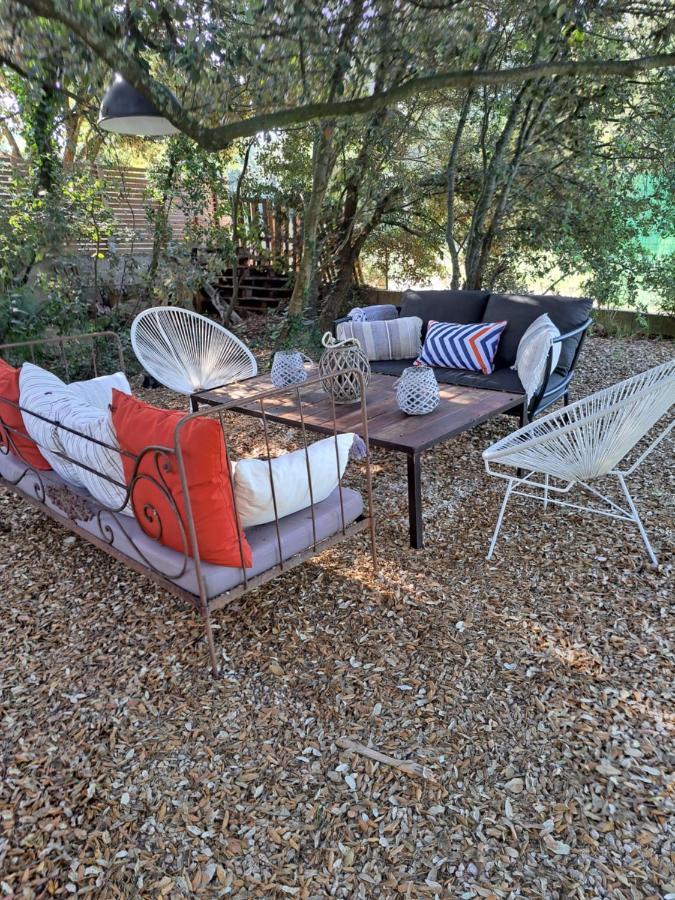 Bed and Breakfast Le Calme De La Garrigue Russan Exterior foto